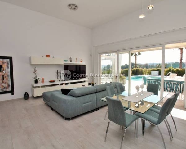 3 soveværelse Villa til salg i Algorfa med swimmingpool - € 599.900 (Ref: 9013147)