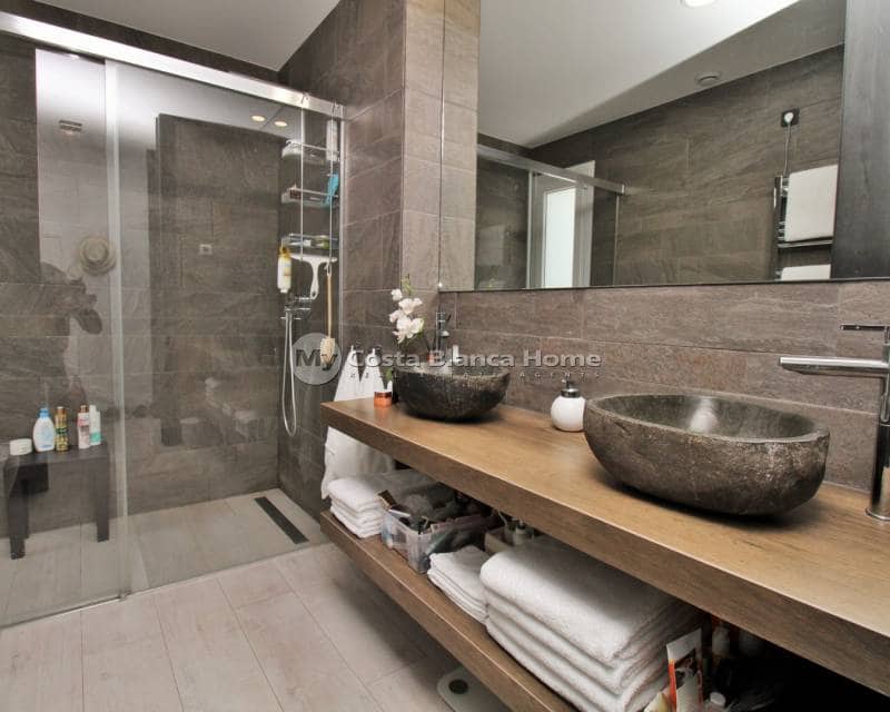 3 soveværelse Villa til salg i Algorfa med swimmingpool - € 599.900 (Ref: 9013147)