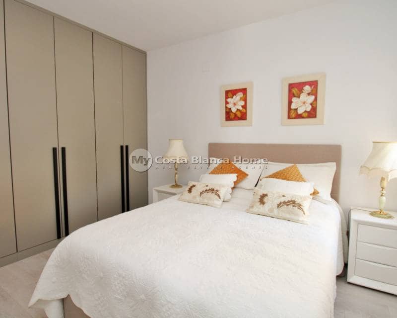 3 soveværelse Villa til salg i Algorfa med swimmingpool - € 599.900 (Ref: 9013147)