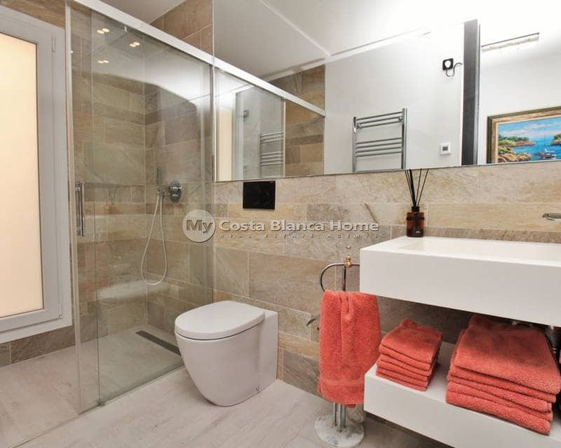 3 soveværelse Villa til salg i Algorfa med swimmingpool - € 599.900 (Ref: 9013147)