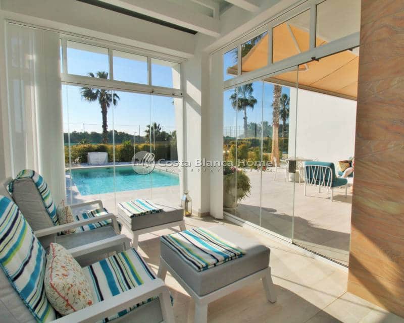 3 soveværelse Villa til salg i Algorfa med swimmingpool - € 599.900 (Ref: 9013147)