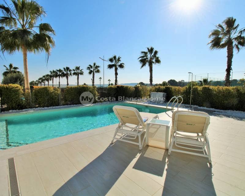 3 soveværelse Villa til salg i Algorfa med swimmingpool - € 599.900 (Ref: 9013147)