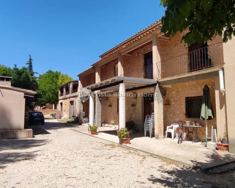 11 bedroom Finca/Country House for sale in Bocairent - € 1,500,000 (Ref: 9013149)