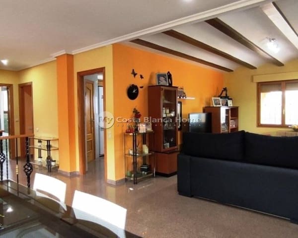 5 sovrum Villa till salu i Ontinyent - 310 000 € (Ref: 9013152)