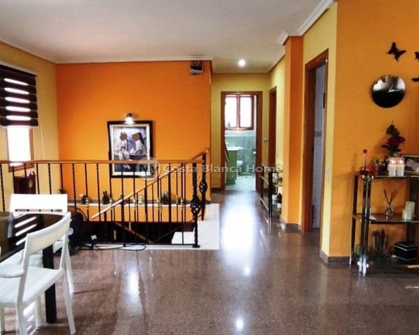 5 sovrum Villa till salu i Ontinyent - 310 000 € (Ref: 9013152)