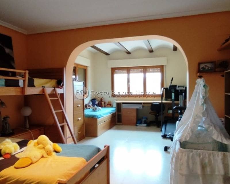 5 sypialnia Willa na sprzedaż w Ontinyent - 310 000 € (Ref: 9013152)