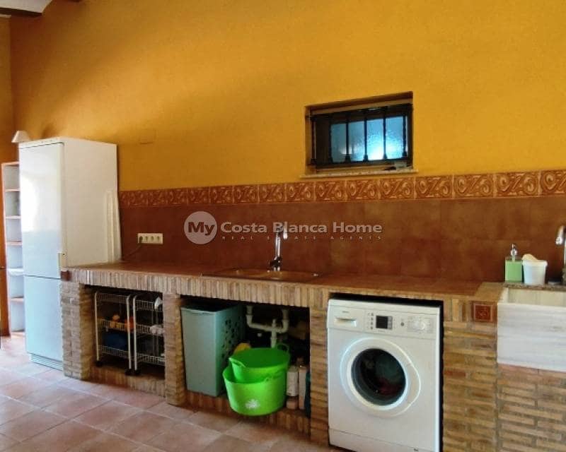 5 sypialnia Willa na sprzedaż w Ontinyent - 310 000 € (Ref: 9013152)