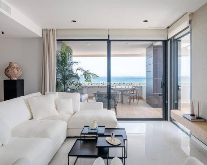 2 bedroom Apartment for sale in Benidorm with pool - € 665,000 (Ref: 9013158)