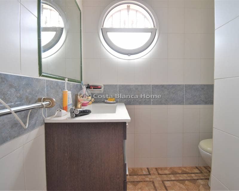 4 bedroom Villa for sale in Villamartin with pool - € 630,000 (Ref: 9015511)