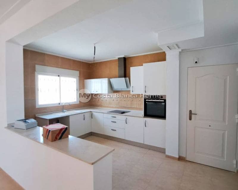 3 sovrum Finca/Hus på landet till salu i Catral med pool - 375 000 € (Ref: 9170589)