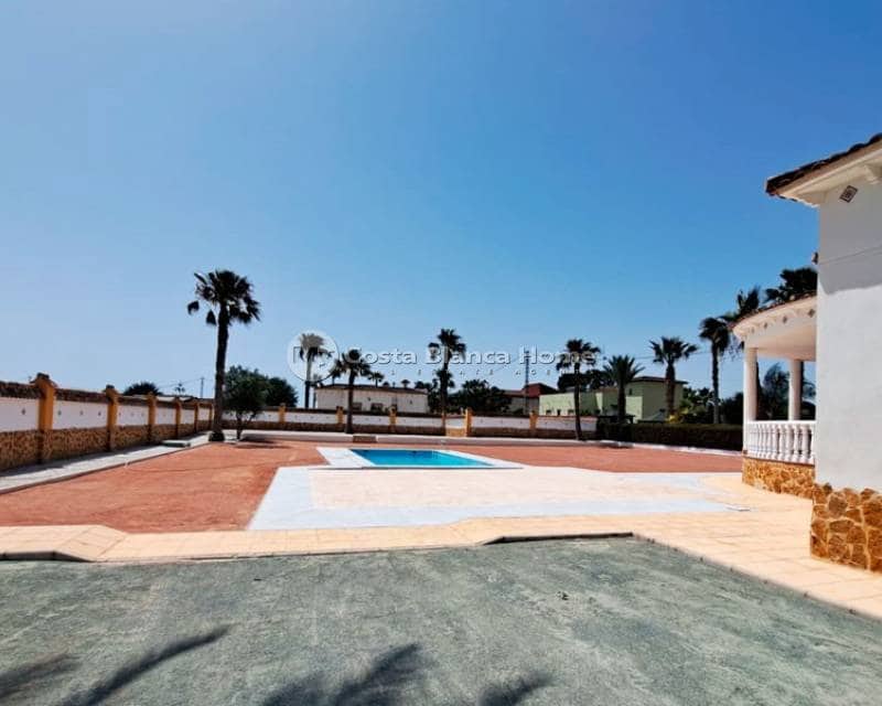 3 sovrum Finca/Hus på landet till salu i Catral med pool - 375 000 € (Ref: 9170589)