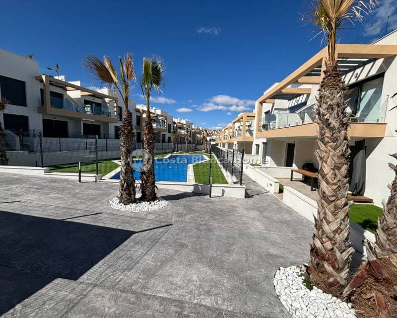 2 bedroom Apartment for sale in Villamartin with pool - € 249,900 (Ref: 9170606)
