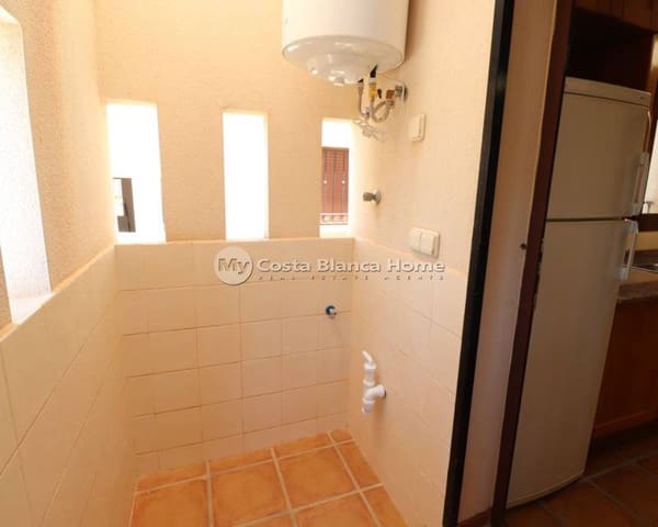 3 makuuhuone Paritalo myytävänä paikassa Algorfa mukana uima-altaan - 220 000 € (Ref: 9170610)