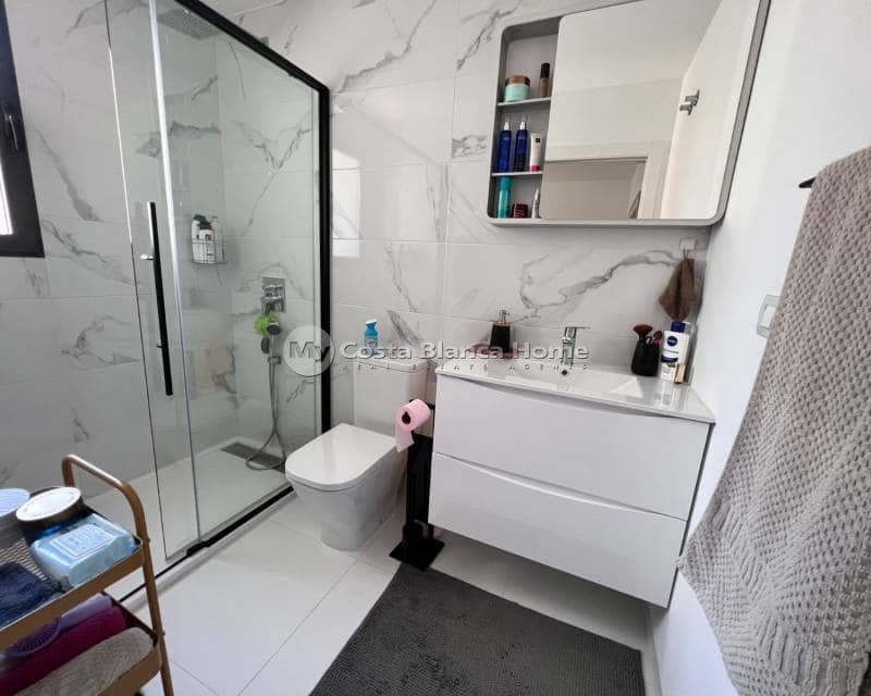 Apartamento de 2 habitaciones en San Miguel de Salinas en venta con piscina - 242.500 € (Ref: 9170611)