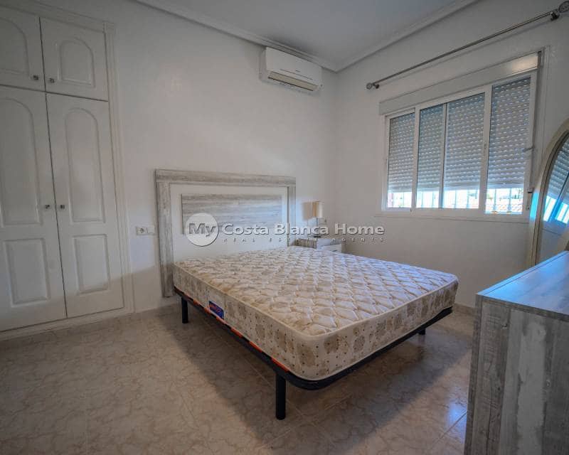 5 bedroom Villa for sale in Dona Pepa - € 680,000 (Ref: 9170613)