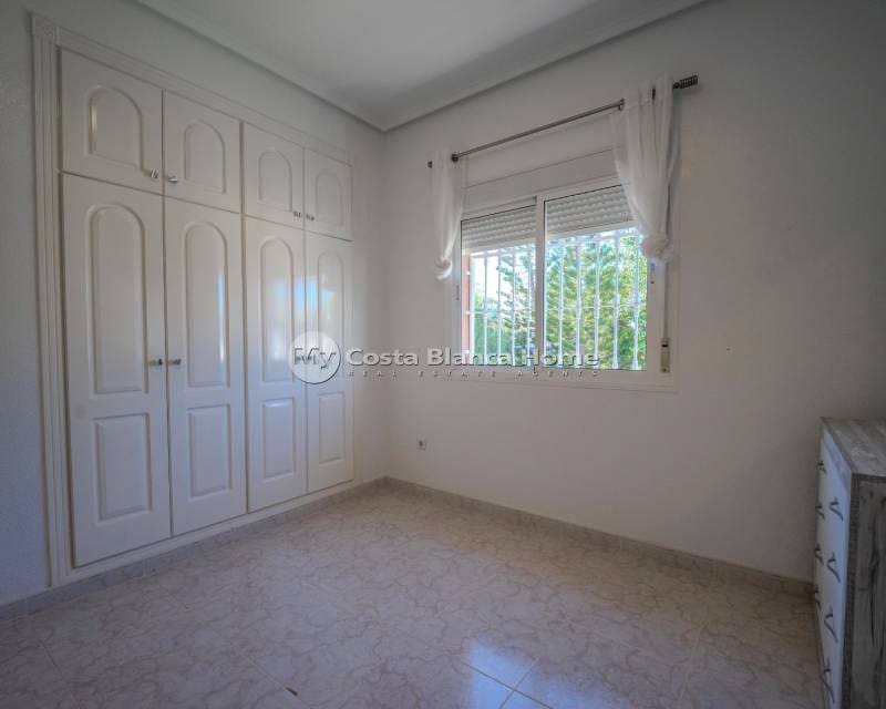 5 bedroom Villa for sale in Dona Pepa - € 680,000 (Ref: 9170613)