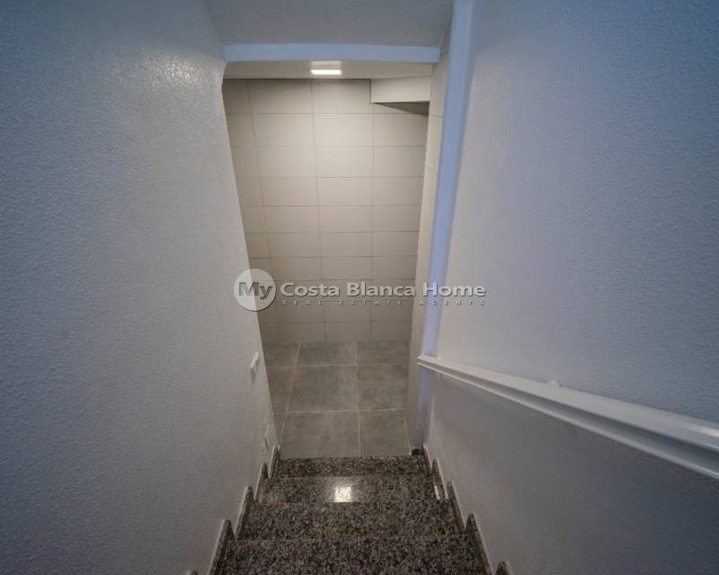 5 bedroom Villa for sale in Dona Pepa - € 680,000 (Ref: 9170613)