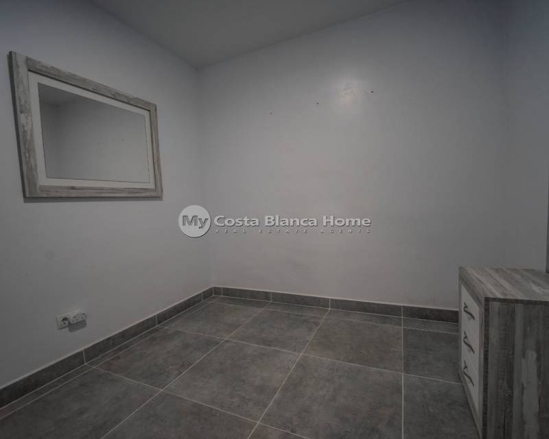 5 bedroom Villa for sale in Dona Pepa - € 680,000 (Ref: 9170613)