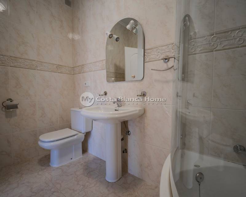 5 bedroom Villa for sale in Dona Pepa - € 680,000 (Ref: 9170613)