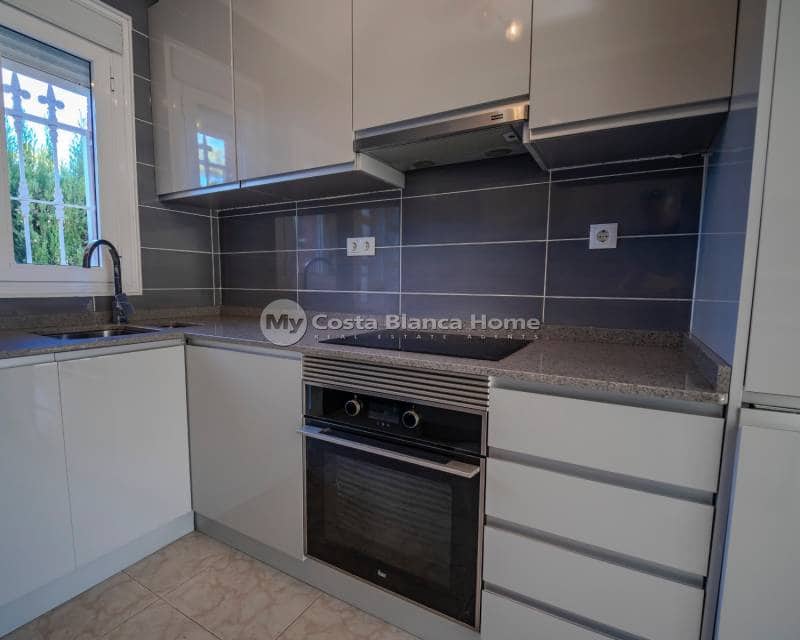 5 bedroom Villa for sale in Dona Pepa - € 680,000 (Ref: 9170613)