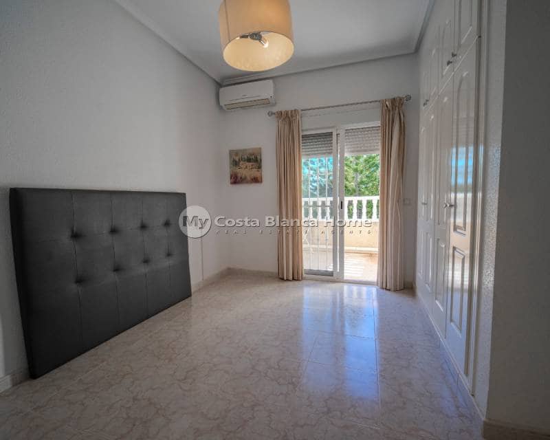 5 bedroom Villa for sale in Dona Pepa - € 680,000 (Ref: 9170613)