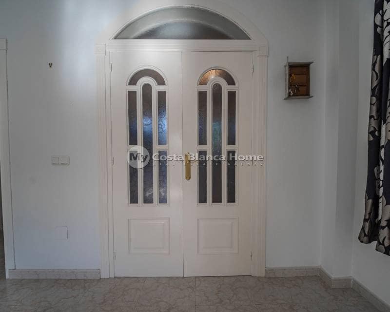 5 bedroom Villa for sale in Dona Pepa - € 680,000 (Ref: 9170613)