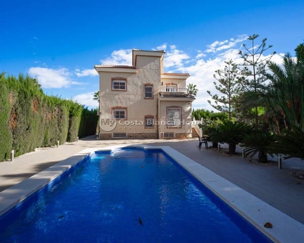 5 bedroom Villa for sale in Doña Pepa, Rojales - € 680,000 (Ref: 9170613)