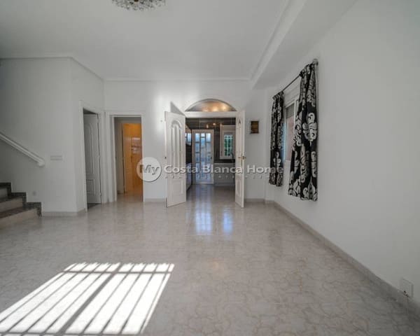 5 bedroom Villa for sale in Doña Pepa, Rojales - € 680,000 (Ref: 9170613)