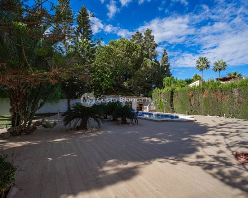 5 bedroom Villa for sale in Dona Pepa - € 680,000 (Ref: 9170613)