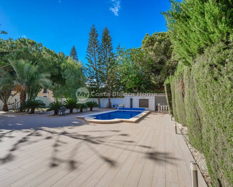 5 bedroom Villa for sale in Dona Pepa - € 680,000 (Ref: 9170613)