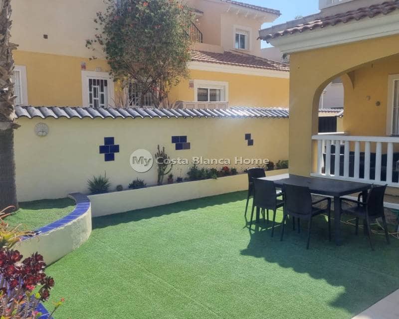 2 bedroom Townhouse for sale in Ciudad Quesada with pool - € 225,000 (Ref: 9170615)