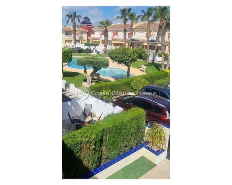 2 bedroom Townhouse for sale in Ciudad Quesada with pool - € 225,000 (Ref: 9170615)