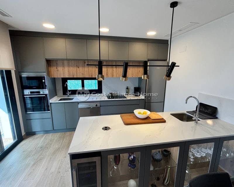 3 bedroom Villa for sale in Ciudad Quesada with pool - € 529,000 (Ref: 9170621)