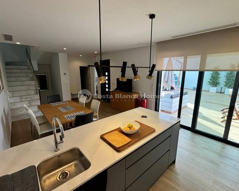 3 bedroom Villa for sale in Ciudad Quesada with pool - € 529,000 (Ref: 9170621)