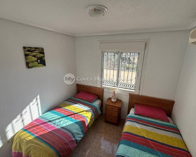 5 bedroom Villa for sale in La Marquesa with pool - € 625,000 (Ref: 9170622)