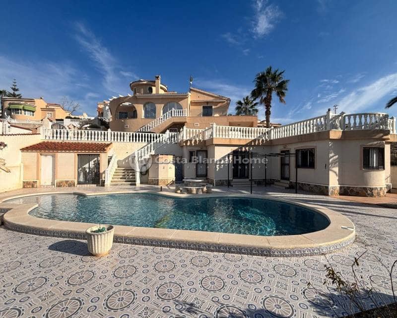 5 bedroom Villa for sale in La Marquesa with pool - € 625,000 (Ref: 9170622)