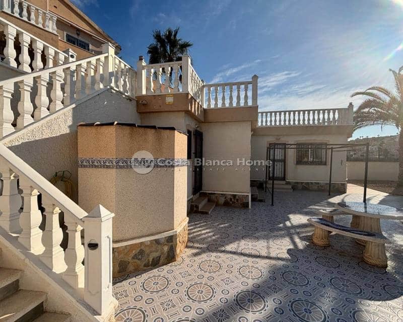 5 bedroom Villa for sale in La Marquesa with pool - € 625,000 (Ref: 9170622)