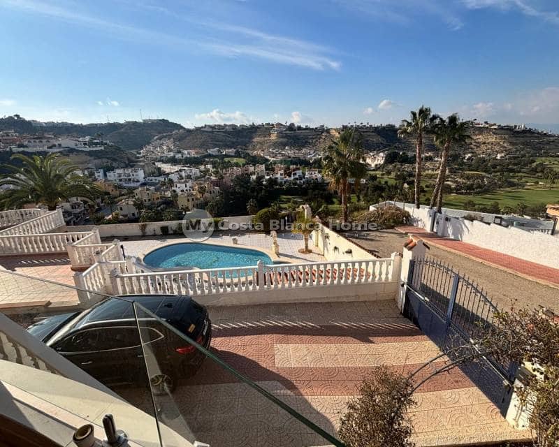 5 bedroom Villa for sale in La Marquesa with pool - € 625,000 (Ref: 9170622)