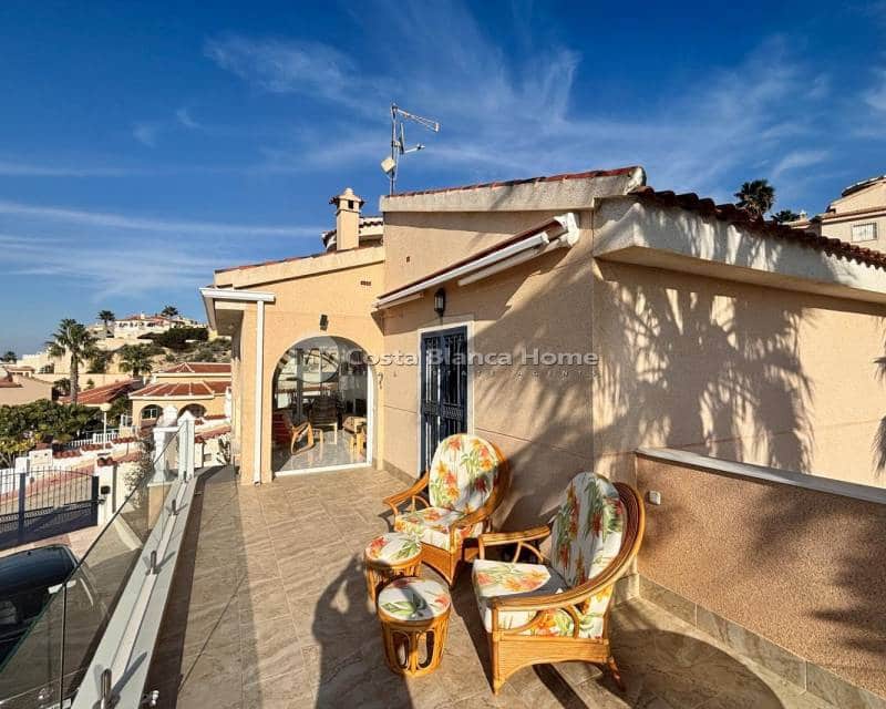 5 bedroom Villa for sale in La Marquesa with pool - € 625,000 (Ref: 9170622)