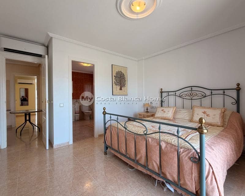 5 bedroom Villa for sale in La Marquesa with pool - € 595,000 (Ref: 9170622)