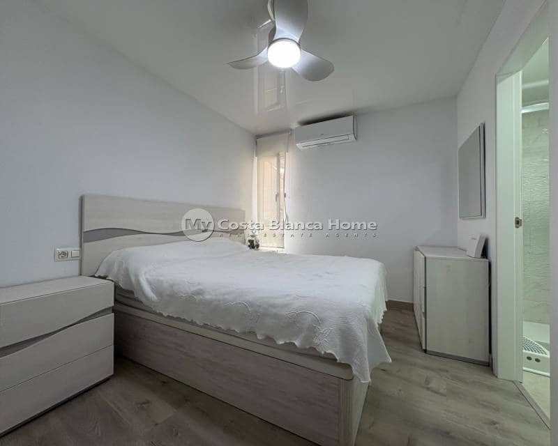 4 slaapkamer Appartement te koop in Torrevieja - € 209.000 (Ref: 9172013)