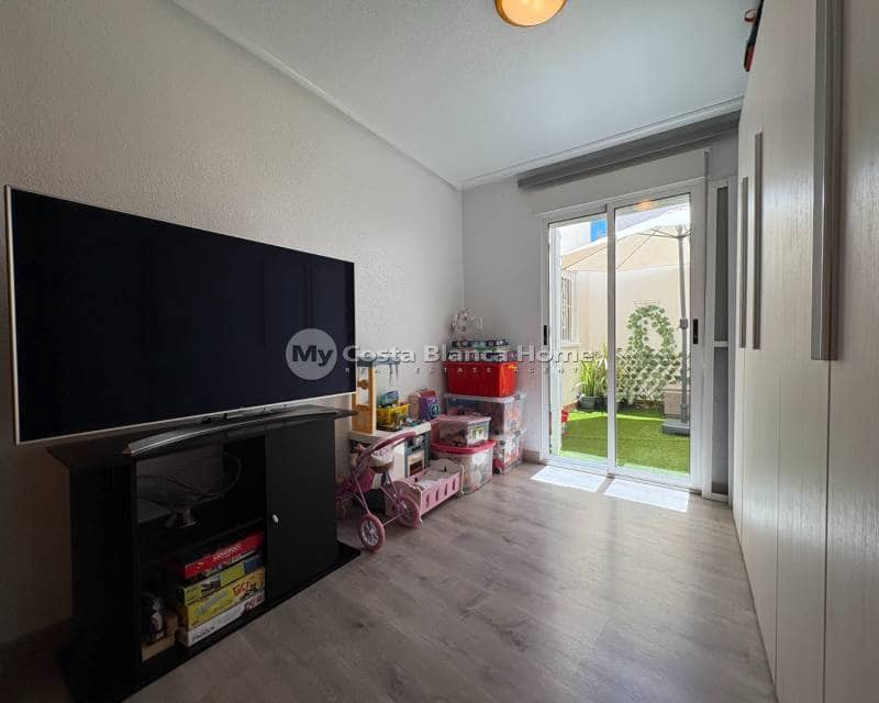 4 slaapkamer Appartement te koop in Torrevieja - € 209.000 (Ref: 9172013)