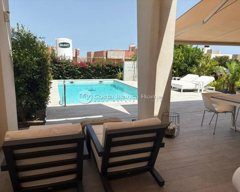 2 bedroom Villa for sale in Algorfa with pool - € 665,000 (Ref: 9172014)