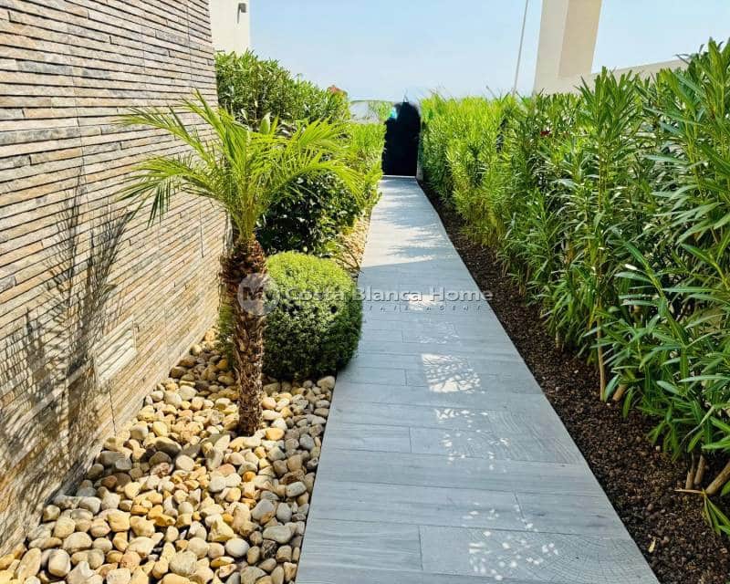 2 bedroom Villa for sale in Algorfa with pool - € 665,000 (Ref: 9172014)