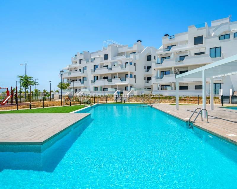 2 bedroom Apartment for sale in Los Alcazares with pool - € 299,000 (Ref: 9172015)