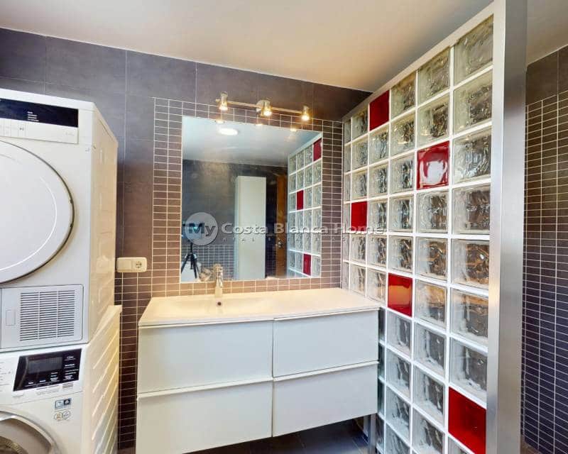 5 Zimmer Villa zu verkaufen in La Zenia mit Pool - 795.000 € (Ref: 9172016)