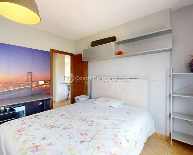 5 Zimmer Villa zu verkaufen in La Zenia mit Pool - 795.000 € (Ref: 9172016)