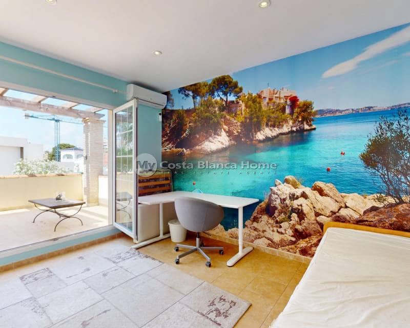 5 Zimmer Villa zu verkaufen in La Zenia mit Pool - 795.000 € (Ref: 9172016)