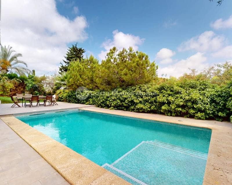 5 Zimmer Villa zu verkaufen in La Zenia mit Pool - 795.000 € (Ref: 9172016)