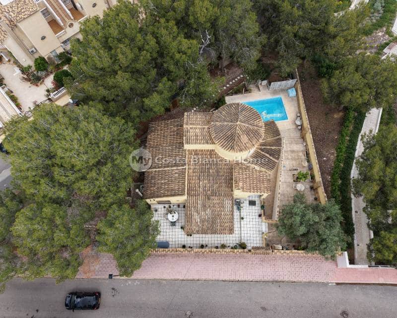 6 sypialnia Willa na sprzedaż w Villamartin z basenem - 450 000 € (Ref: 9172019)